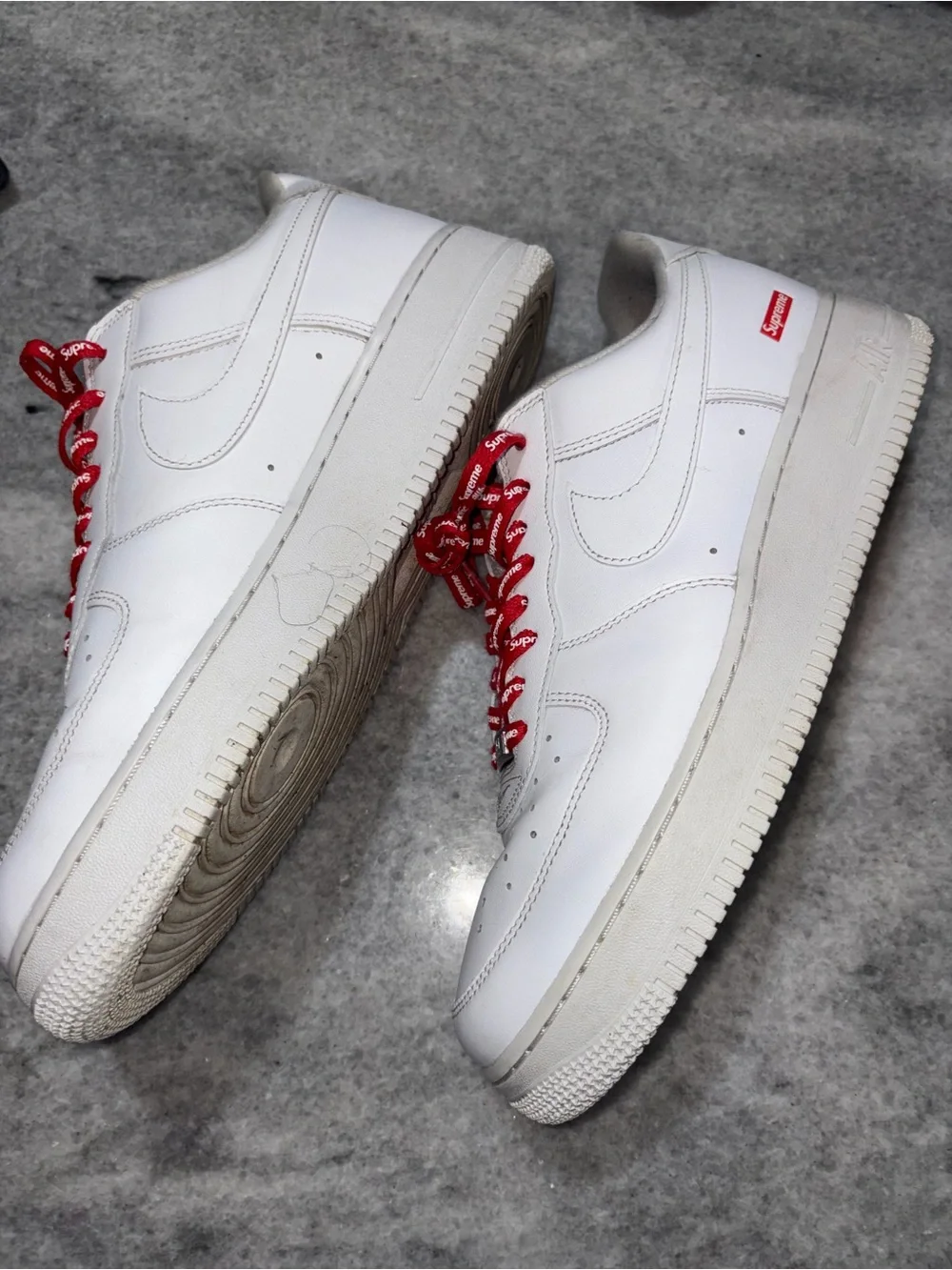 Supreme x Nike Air Force 1 Low 